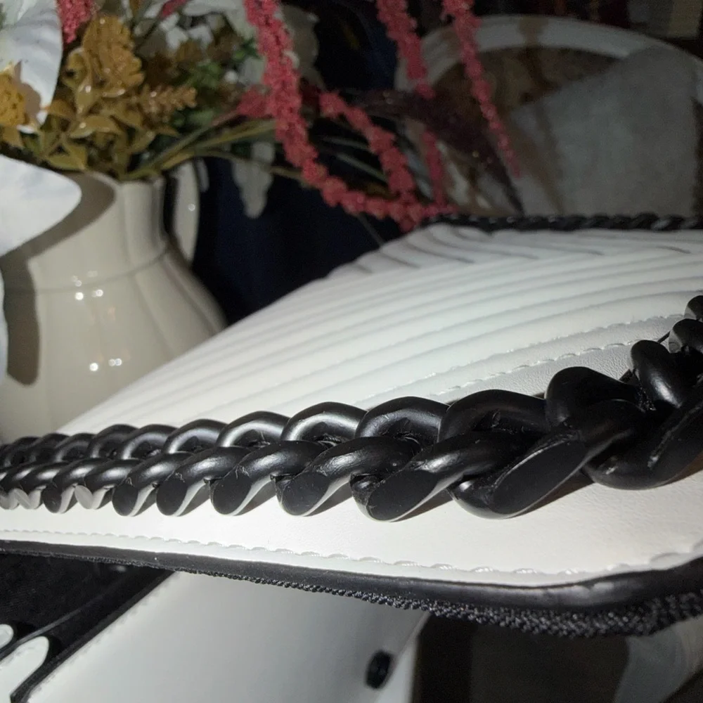 ALDO Greenwood White Quilted Shoulder Bag/Crossbody Bag - Picture 14 of 16